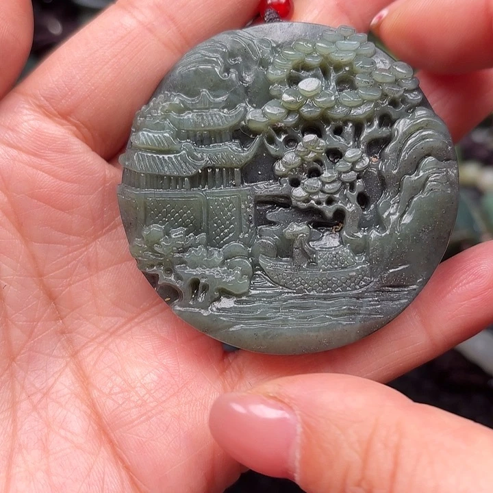 和田玉颈饰未镶嵌