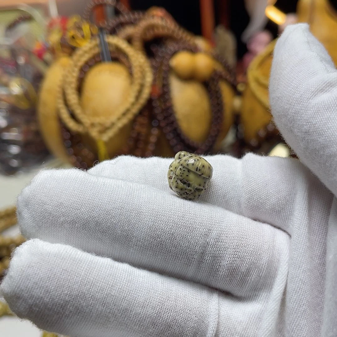 手串星月菩提12雕刻哪吒骨瓷白