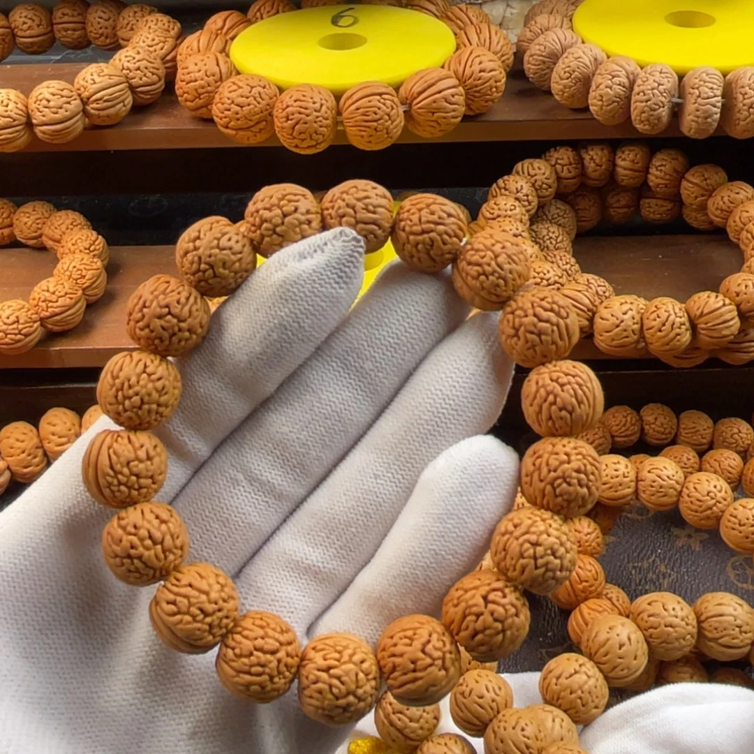 小***子吊坠桃核野生盘龙