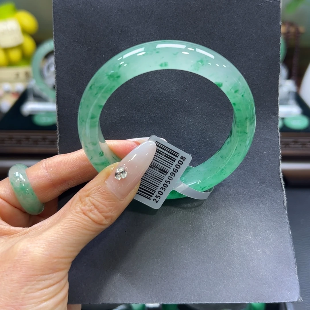 石英质玉（非洲翠）未镶嵌手镯56-57
