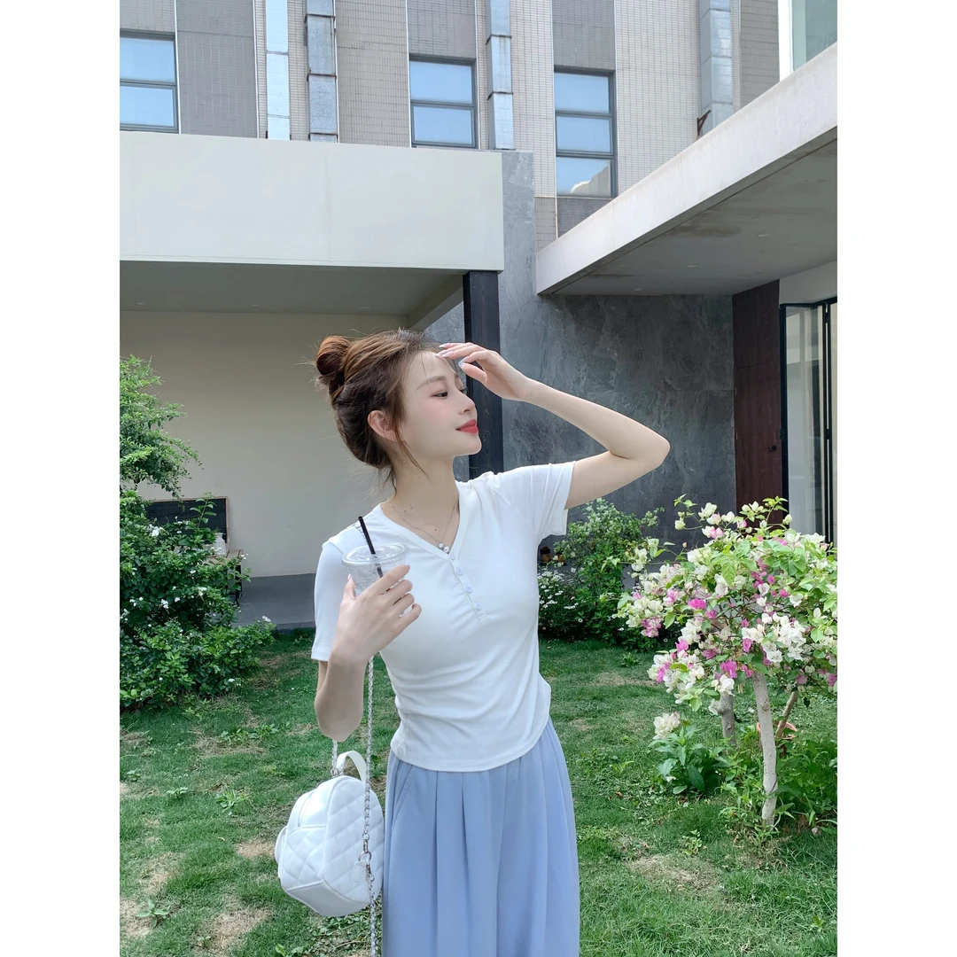 【小爽小个子】春季新款显瘦小众百搭休闲修身v领上衣-2053