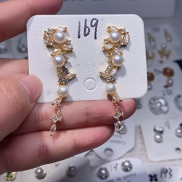 淡水珍珠耳饰未镶嵌