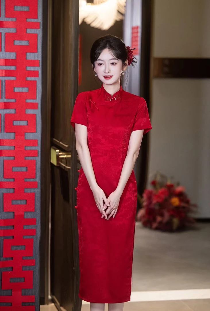云（喜事登门）红色缎面日常订婚必备气质优雅修身显瘦旗袍（长115）