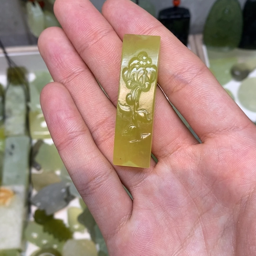 岫玉未镶嵌吊坠(不含链)