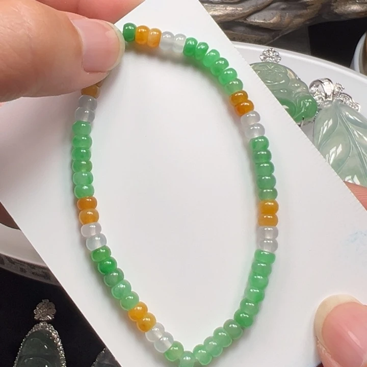 翡翠未镶嵌颈饰手串