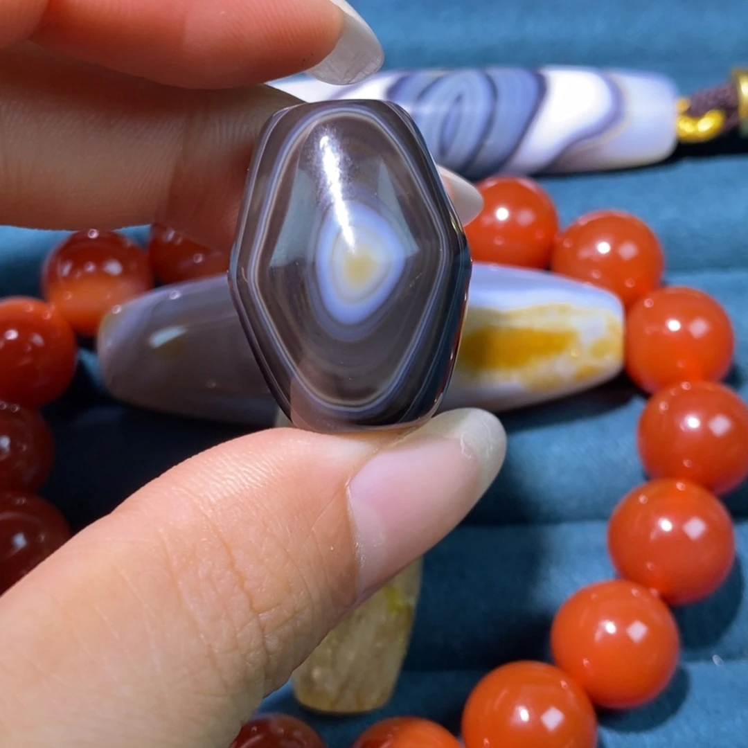 未镶嵌玛瑙/玉髓珠宝奇石