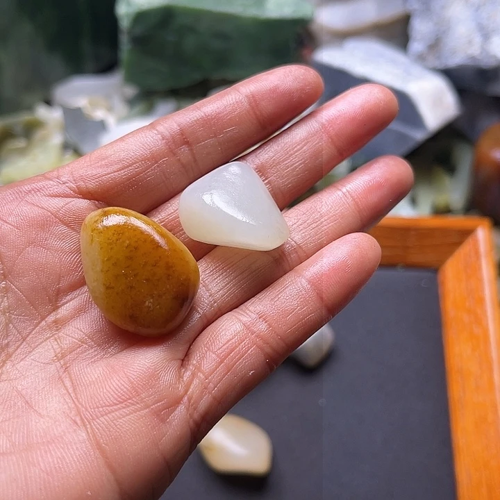 和田玉（糖玉）珠宝半成品未镶嵌念***