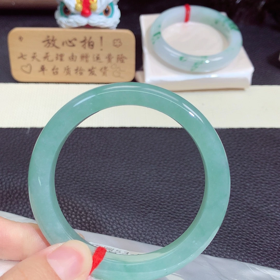 翡翠未镶嵌手镯370