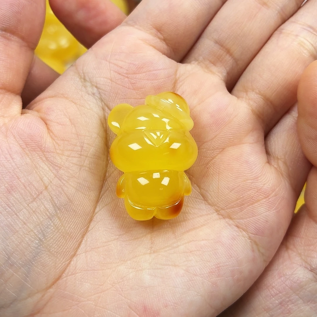 蜜蜡颈饰未镶嵌焦皮小熊