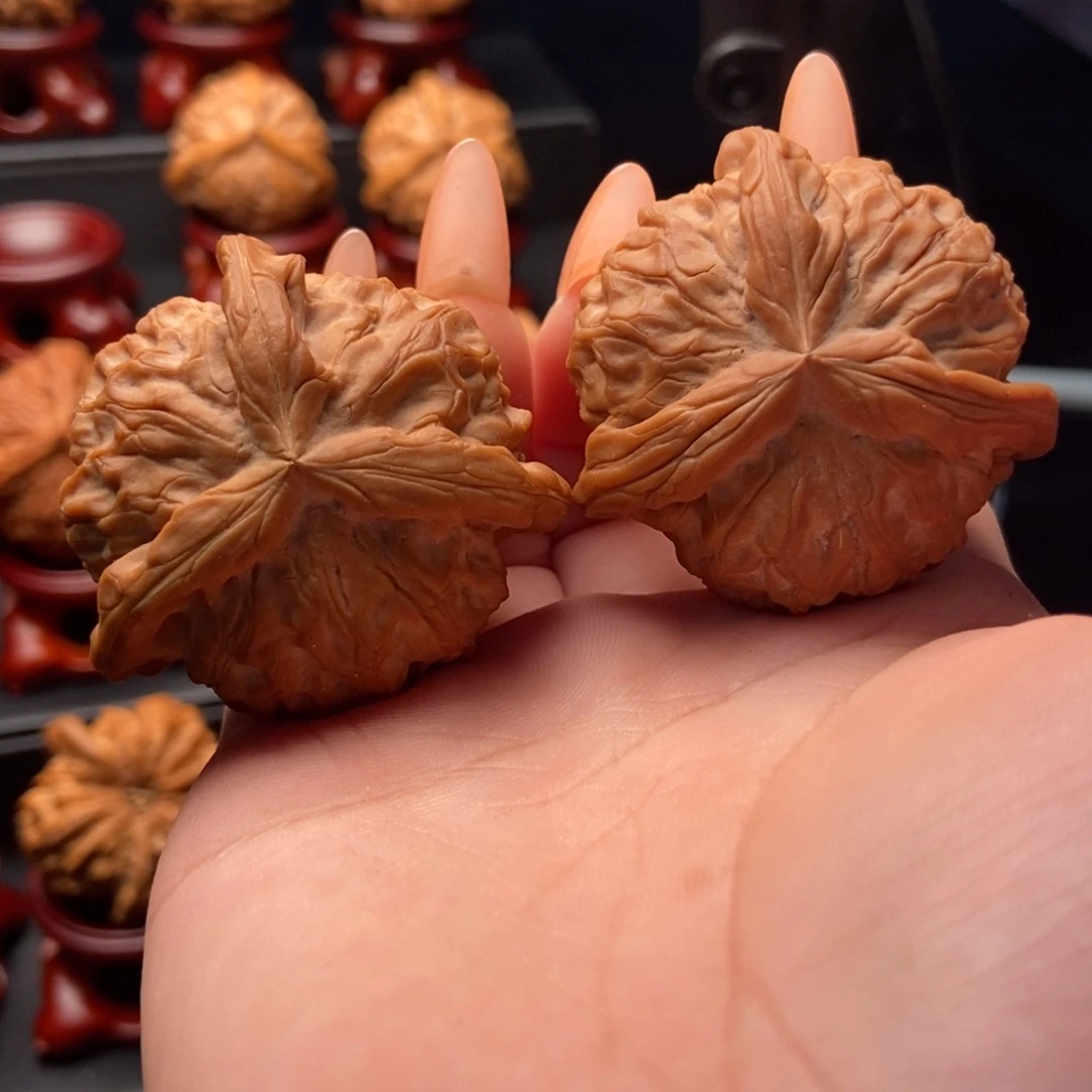 吊坠桃核粗筋石门元宝正奔