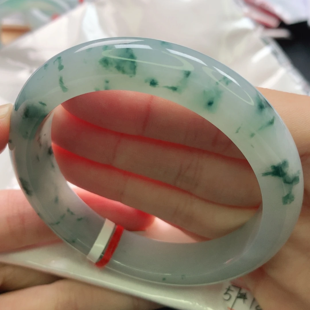 翡翠未镶嵌手镯缅甸57完美