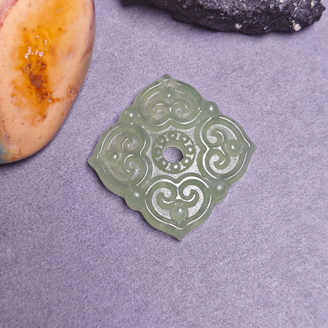 618特惠复古岫玉图腾吊坠/NYXF-XYDZ-60（多样性发货）