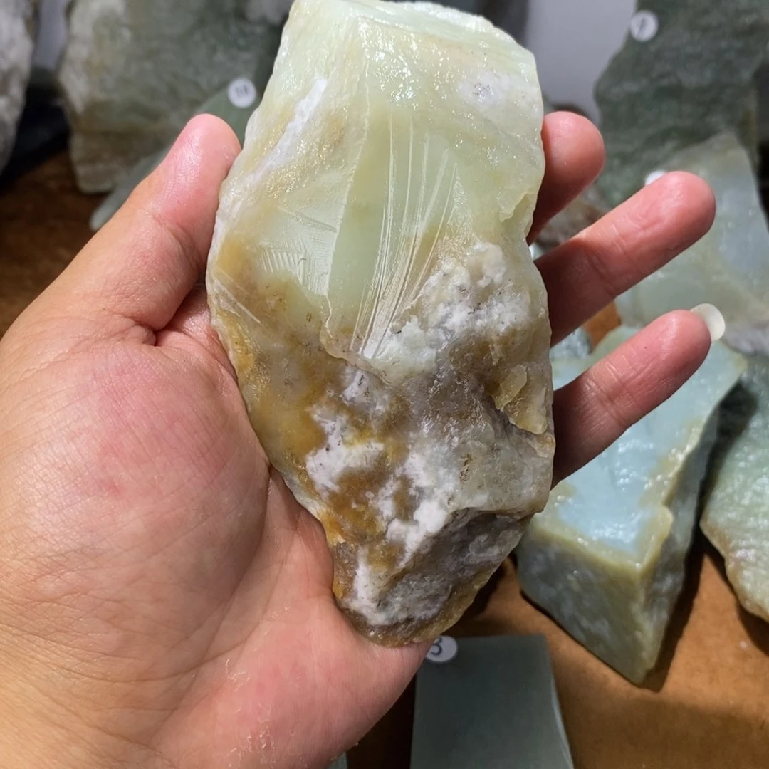 和田玉未镶嵌珠宝半成品远***@