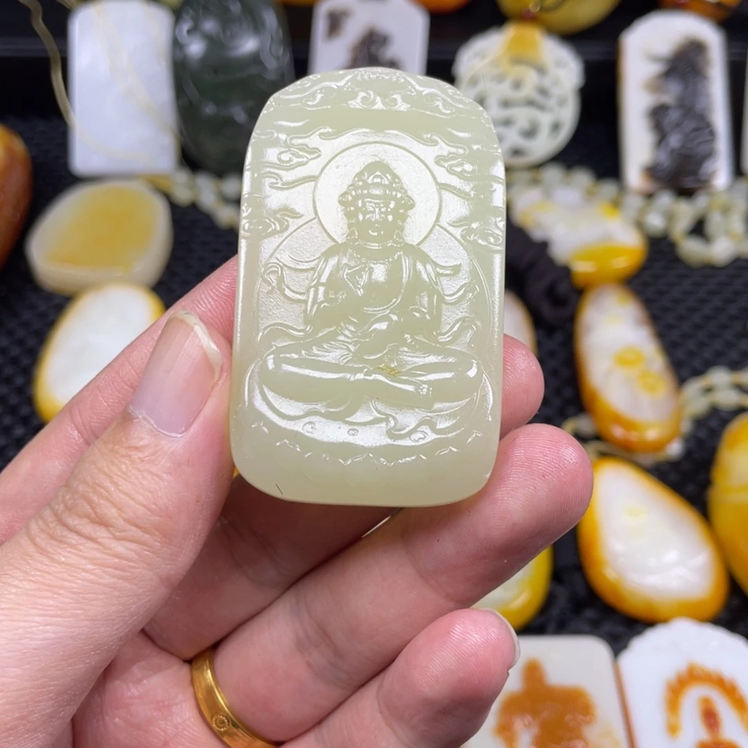 颈饰未镶嵌和田玉