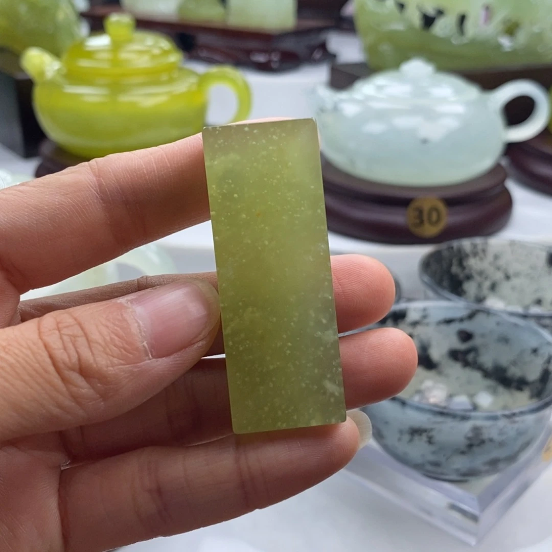 岫玉未镶嵌四大名玉章料