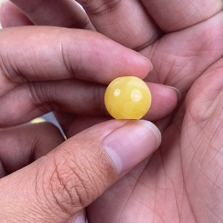 琥珀裸石未镶嵌张*琥珀蜜蜡