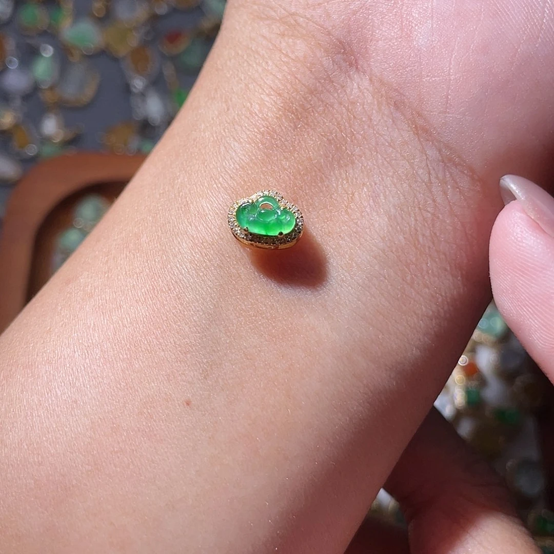 吊坠(不含链)18K金镶嵌翡翠