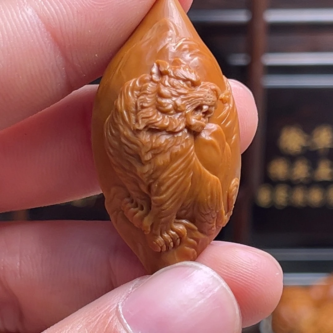 橄榄核吊坠E**c上山虎