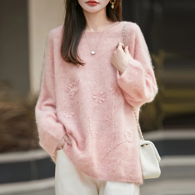 重工秋冬圆领绣花拉绒羊绒衫慵懒风加厚保暖毛衣时尚宽松羊毛衫女