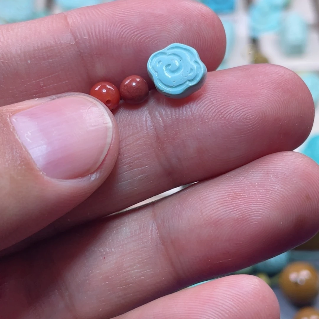 南红玛瑙配饰未镶嵌