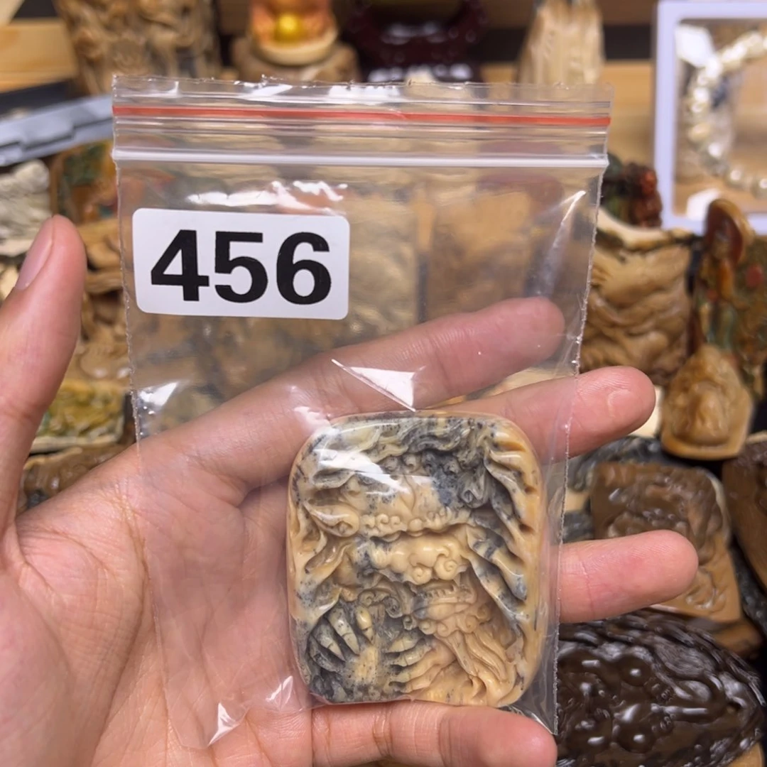 黑***色天然猛犸象牙瑕疵品
