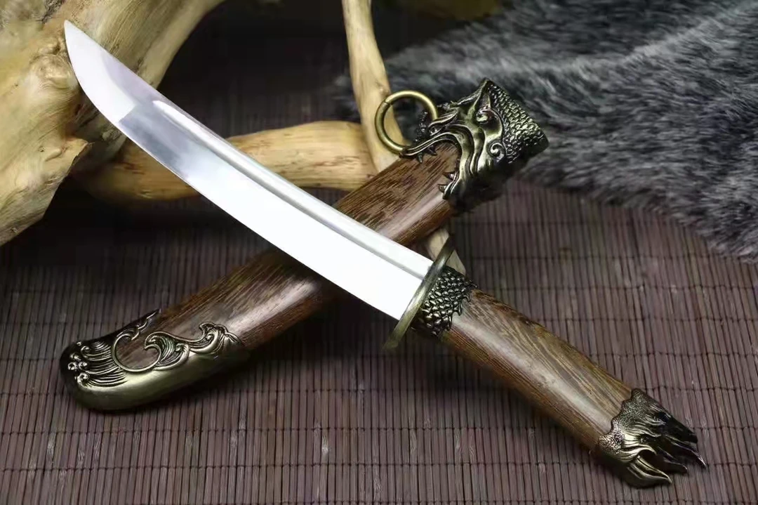 【逆鳞短刀】新疆西藏可发高性能锰钢花梨木木文玩收藏（未开刃）