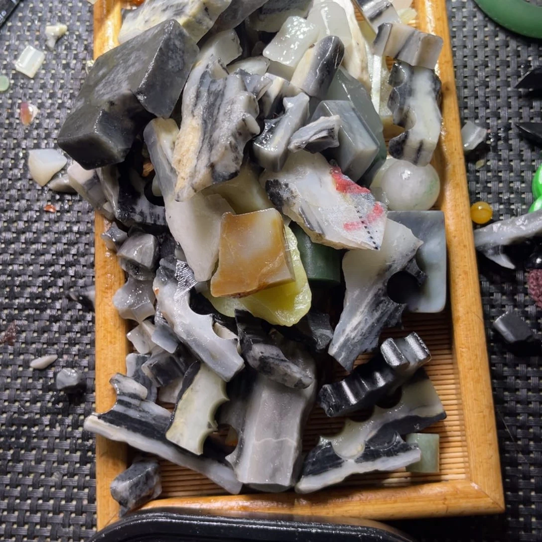 未镶嵌和田玉车挂