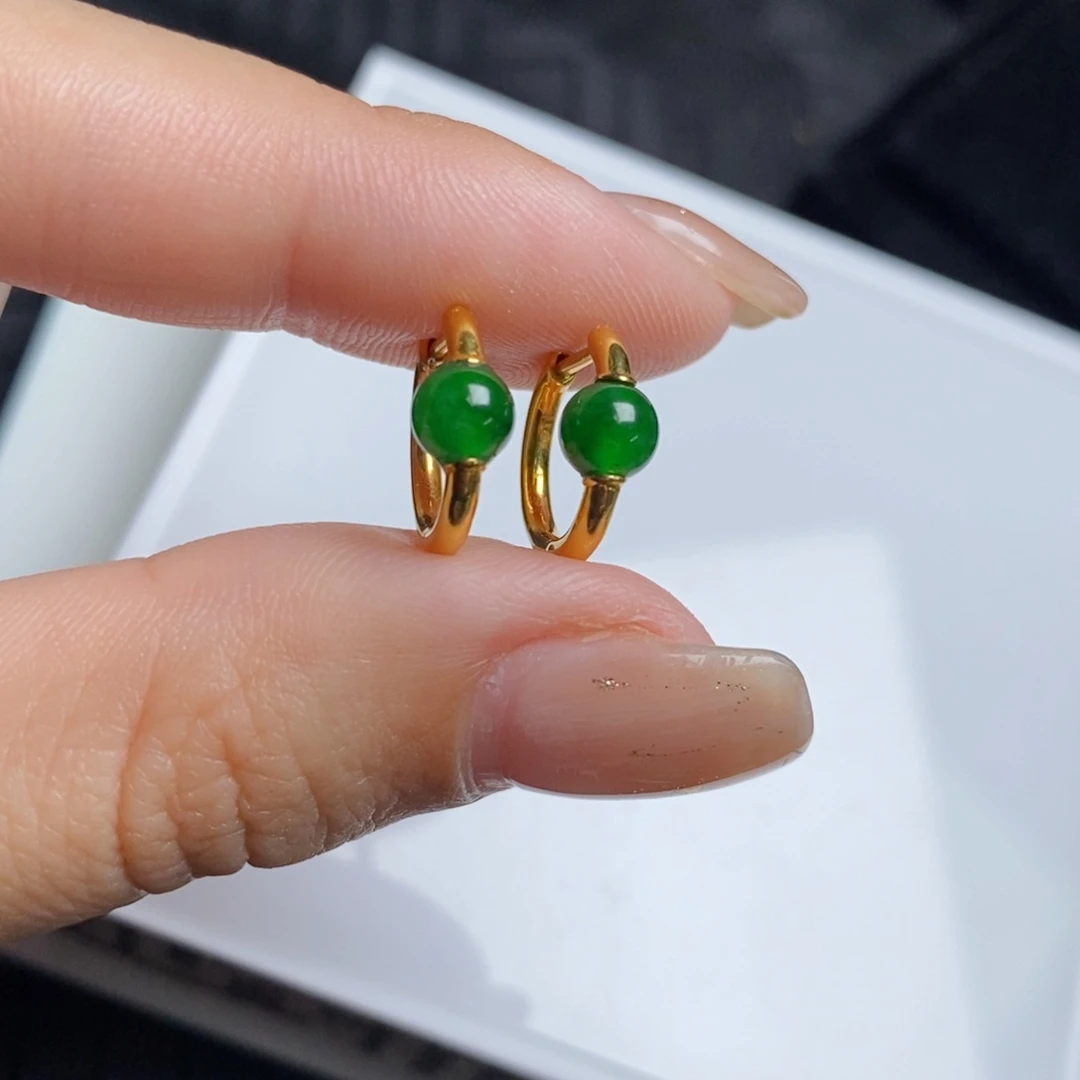 翡翠18K金镶嵌耳饰冰辣色小米珠耳包