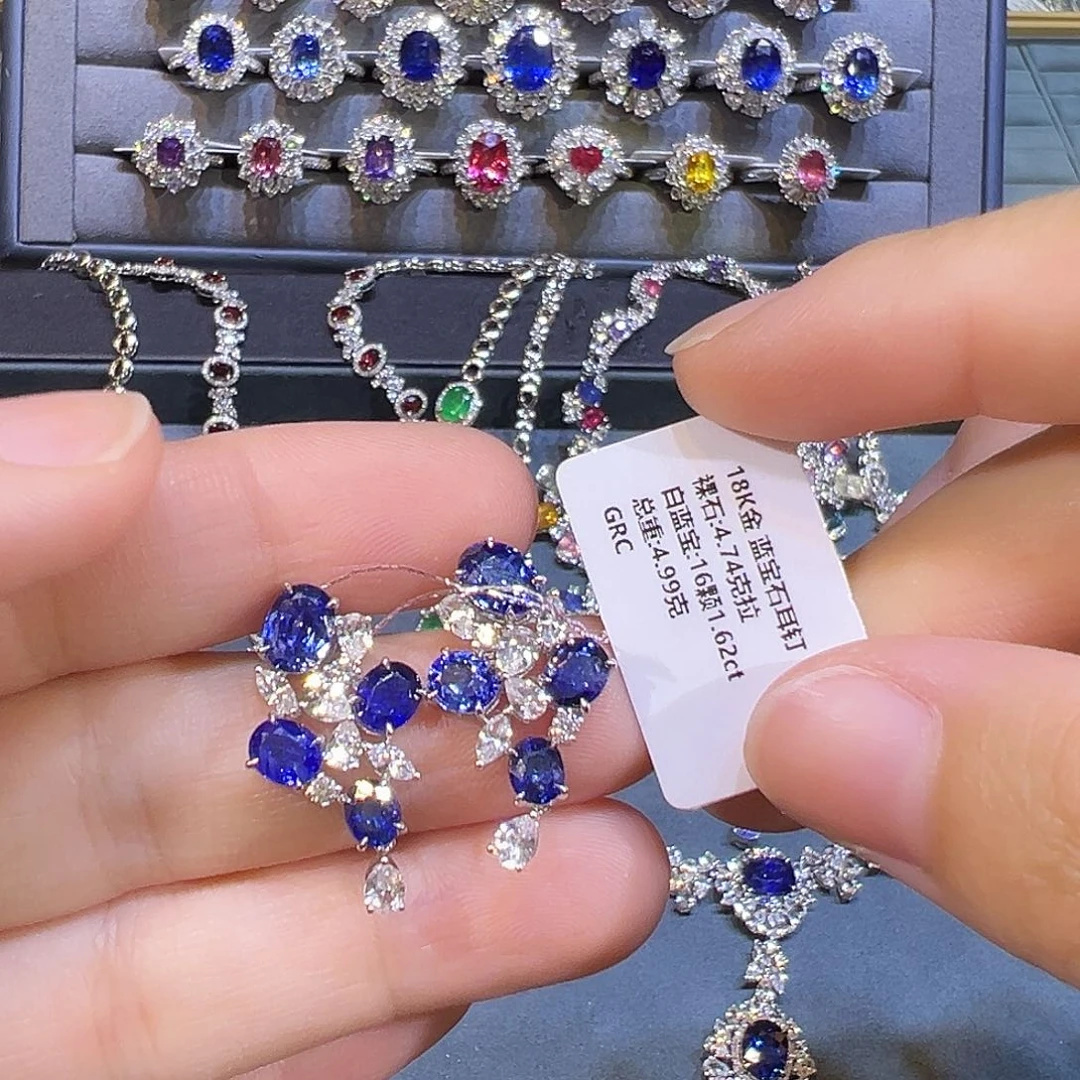 蓝宝石耳钉18K金镶嵌