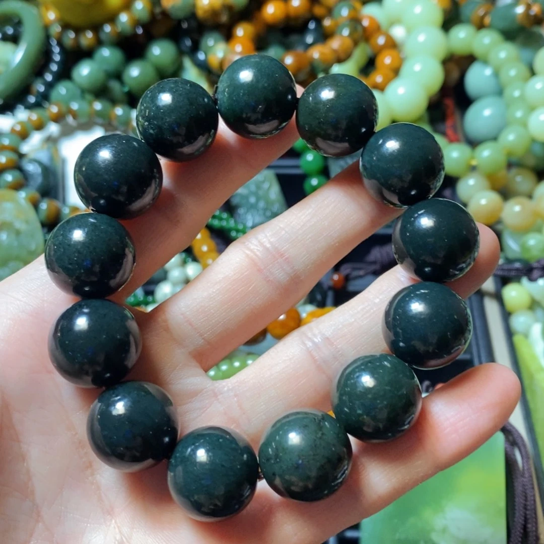 岫岩老玉（透闪石质玉）未镶嵌颈饰