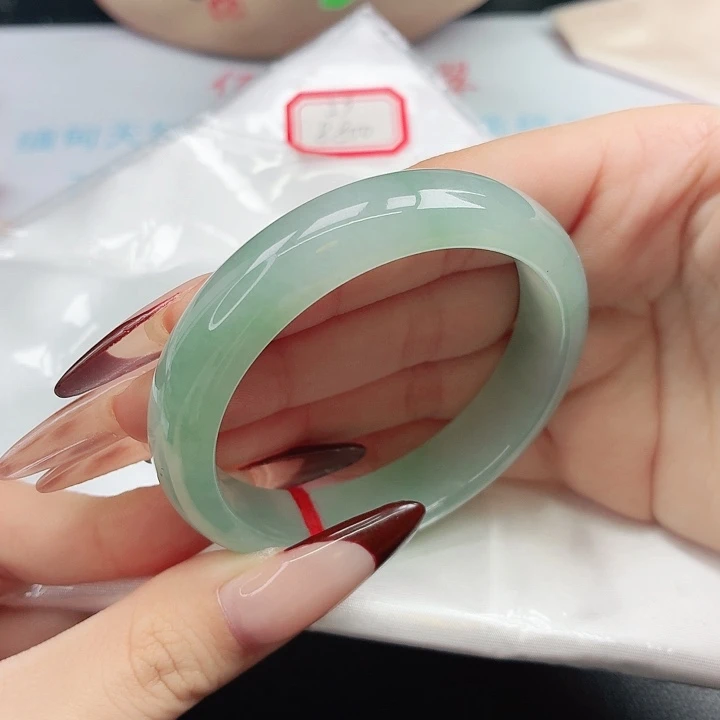 未镶嵌手镯翡翠53圈口