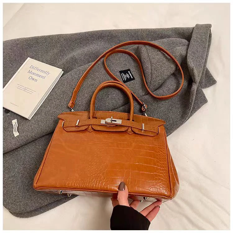 韩版包斜跨时尚纯色气质女士拉链单肩包斜挎式