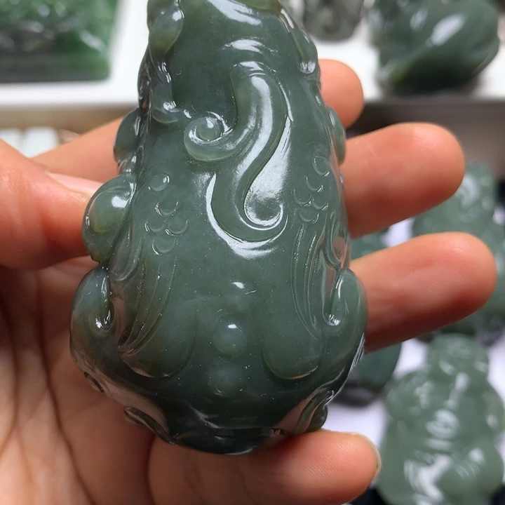 努***力和田玉未镶嵌颈饰