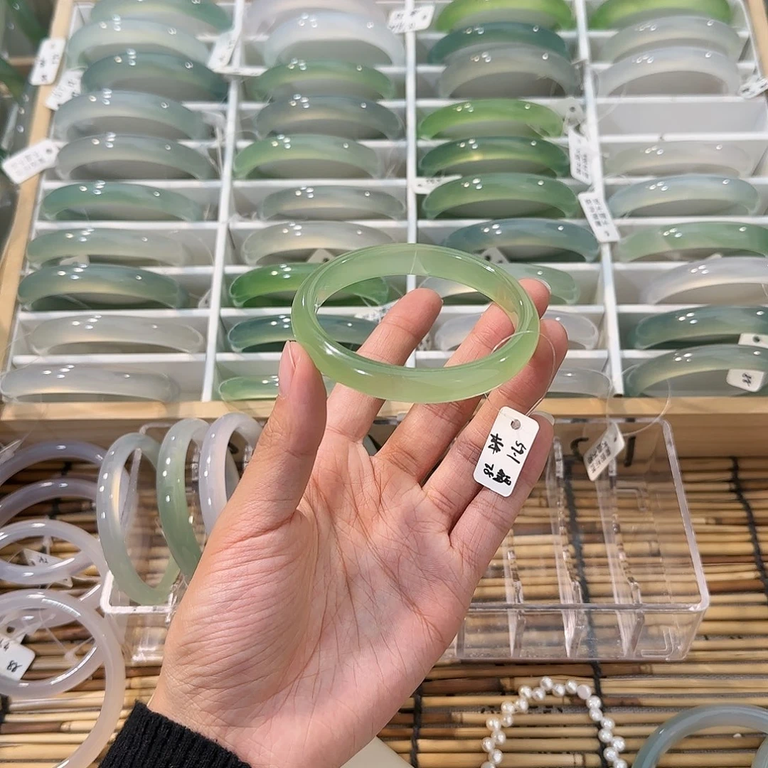 玛瑙/玉髓未镶嵌手镯圈口59.1