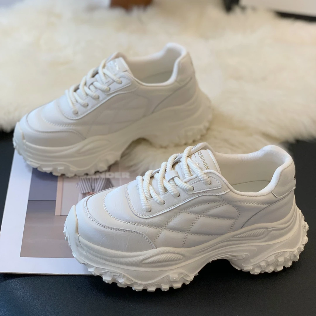 厚底百搭简约时尚休闲鞋女谢2025秋冬新款显脚小爆款高级感老爹鞋