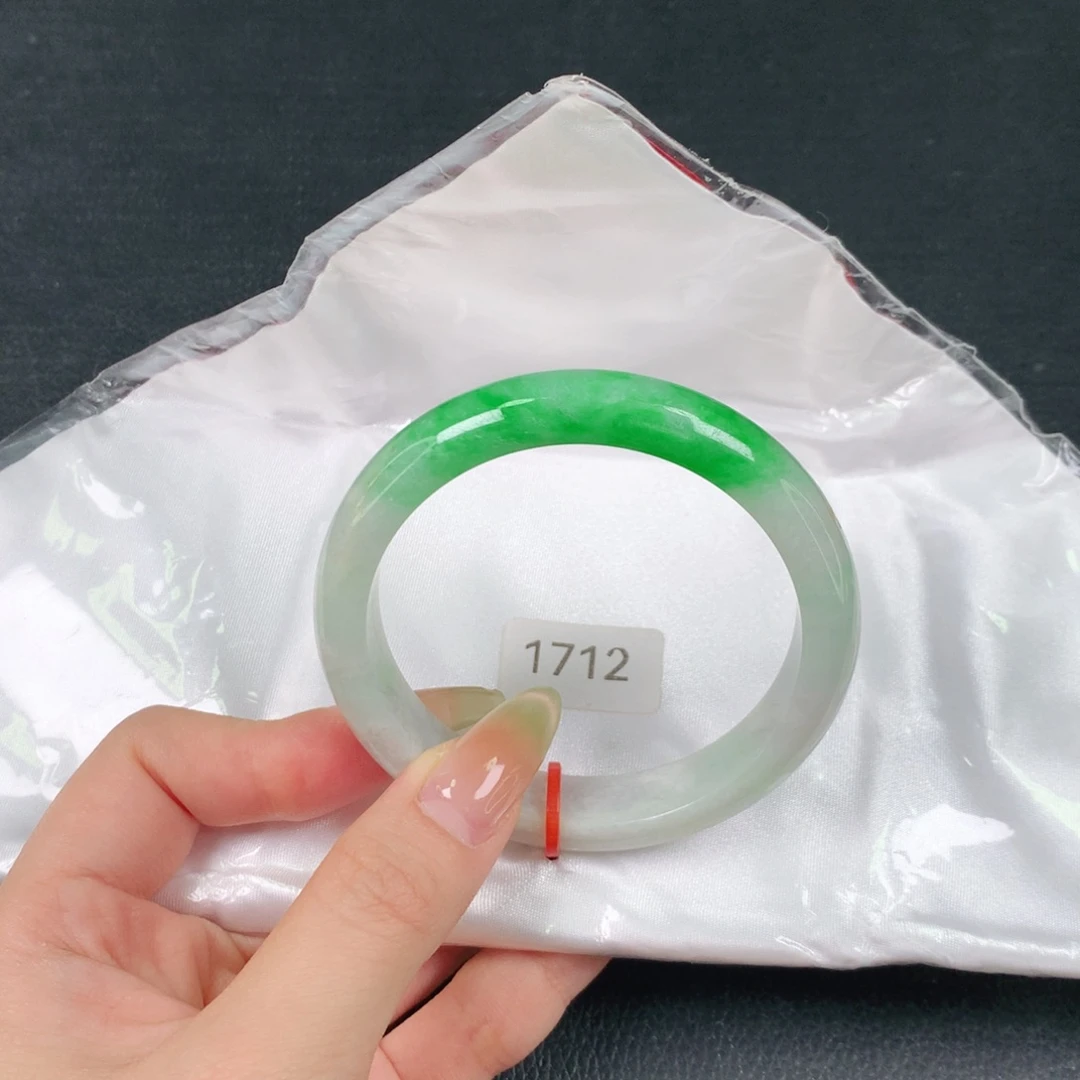 未镶嵌手镯翡翠天然翡翠手镯04