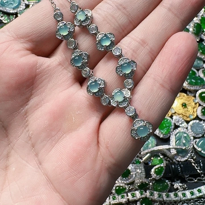 翡翠颈饰未镶嵌天然A货翡翠放漏