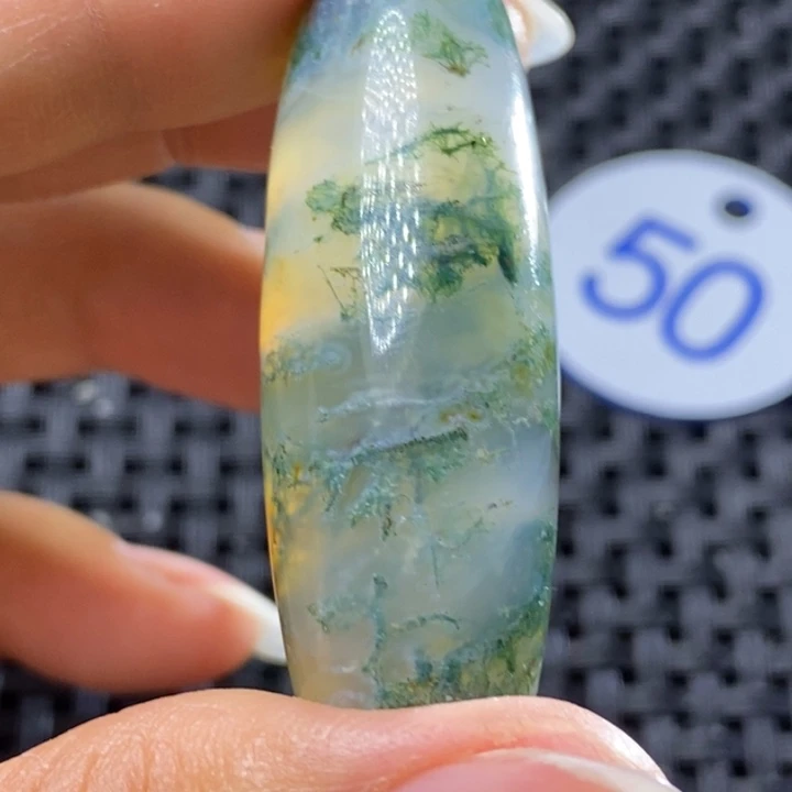 未镶嵌颈饰玛瑙/玉髓宝*