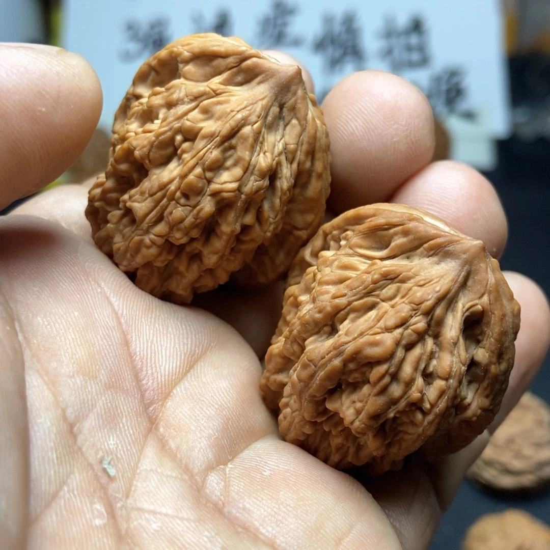文玩核桃把件虎头1