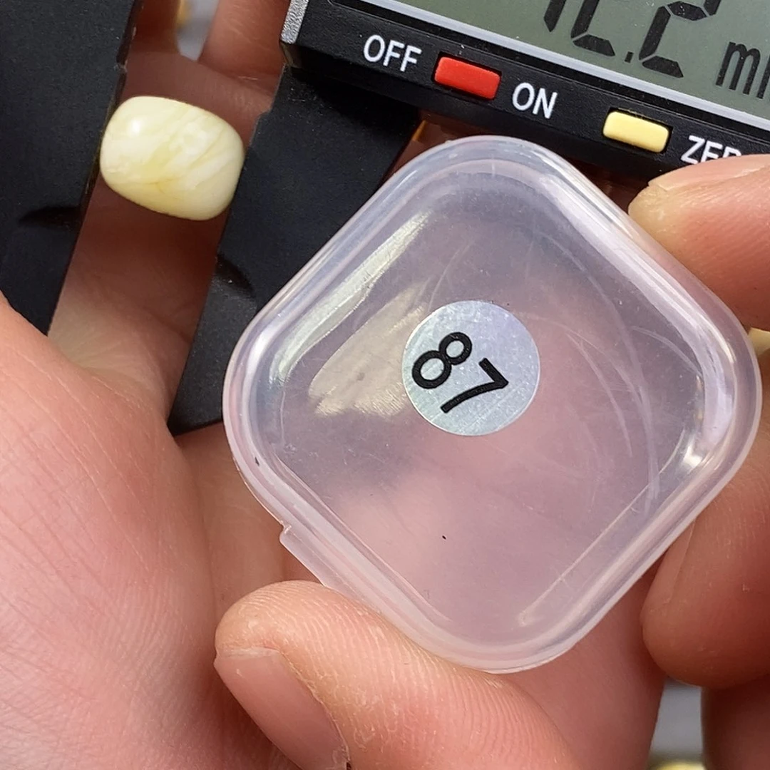 琥珀裸石未镶嵌微瑕