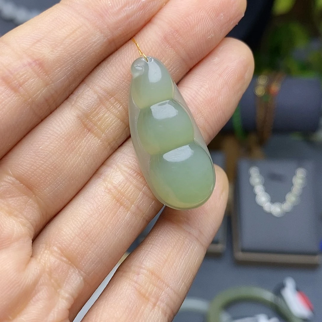 和田玉颈饰未镶嵌cs