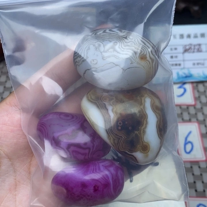 玩***村未镶嵌原石玛瑙/玉髓