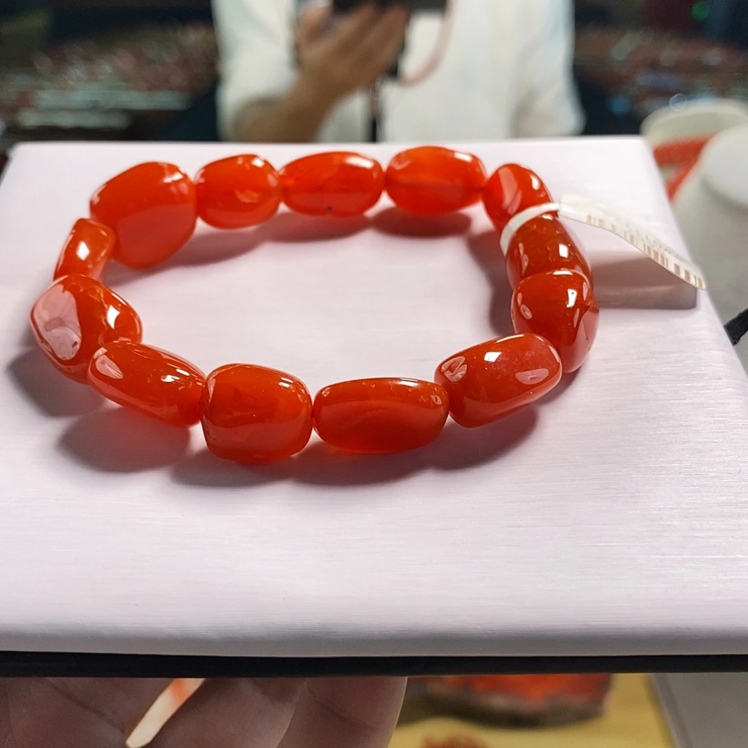 未镶嵌馆藏滴水洞  mm  多样性发一南红玛瑙