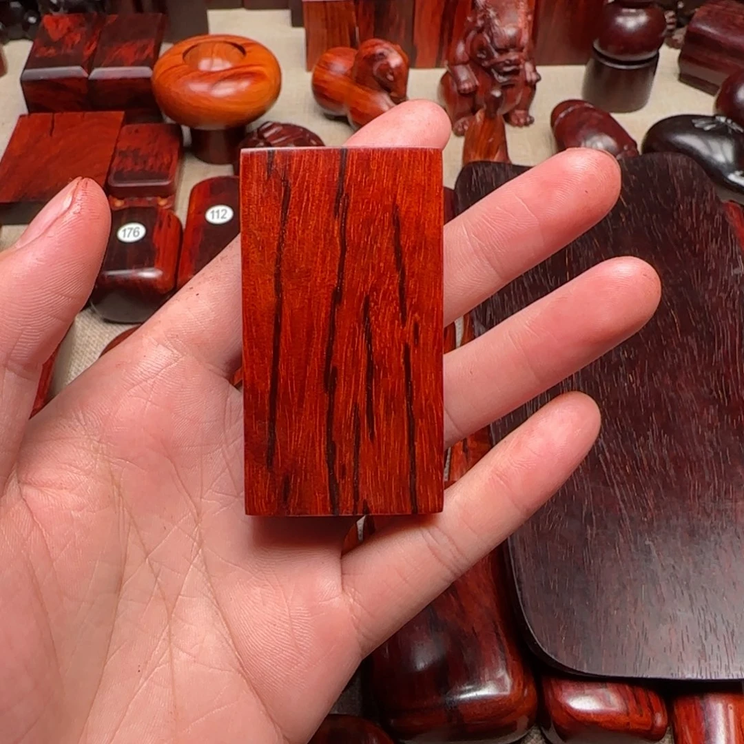 檀香紫檀（小叶紫檀）雩**四