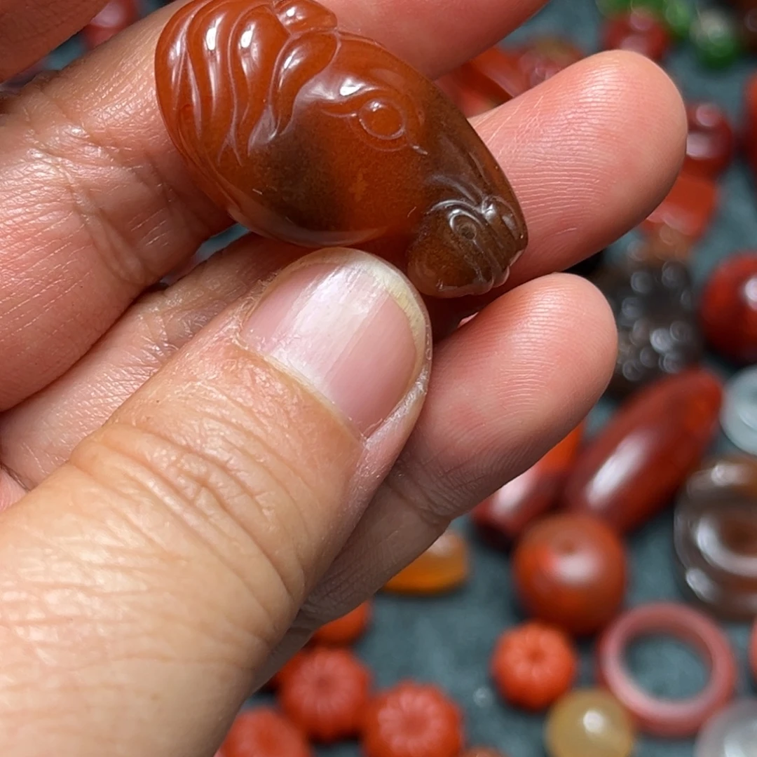 南红玛瑙未镶嵌颈饰