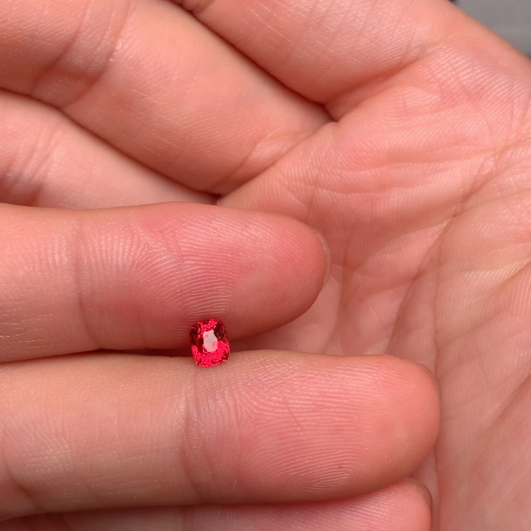 裸石尖晶石裸石绝地武士