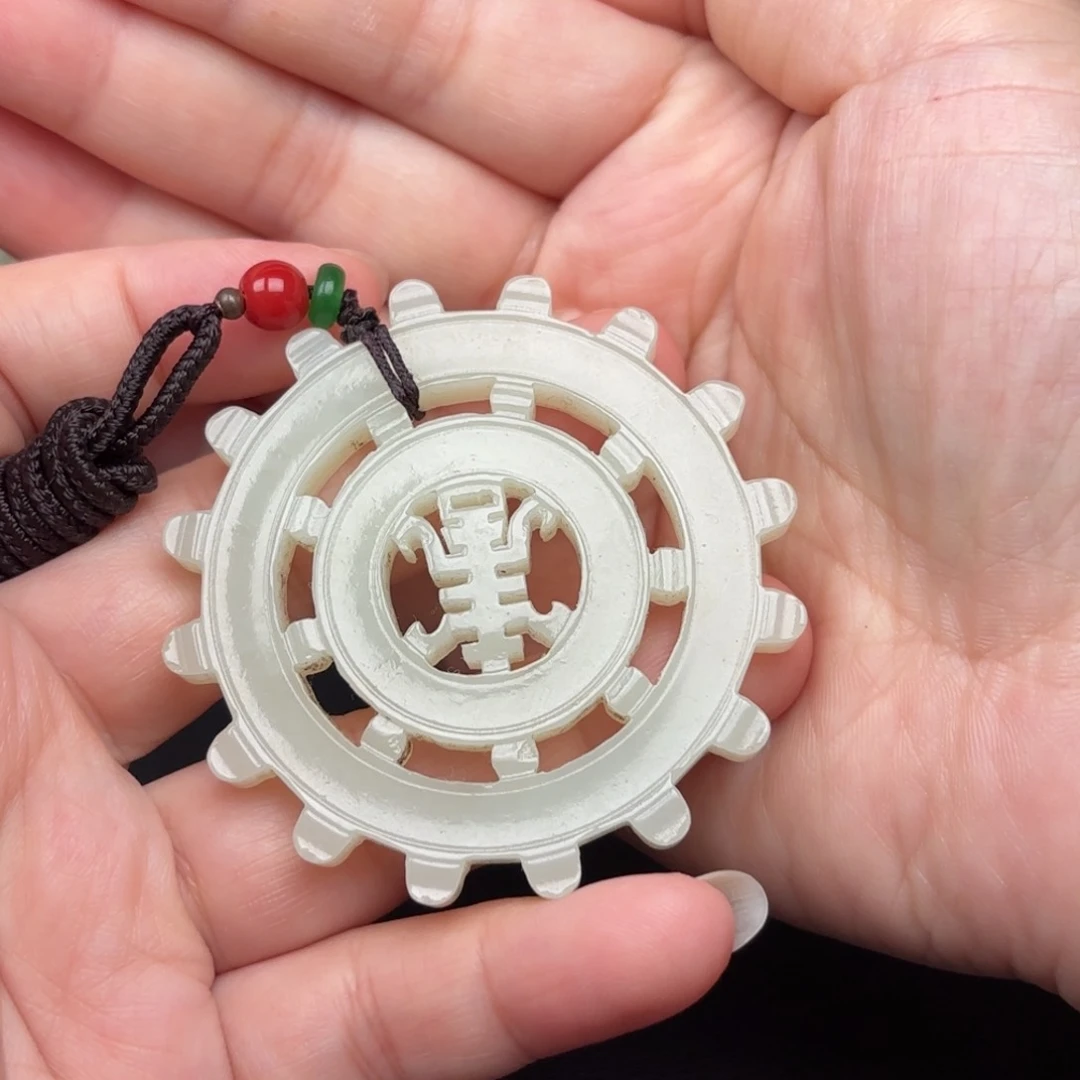 未镶嵌和田玉挂件一**你