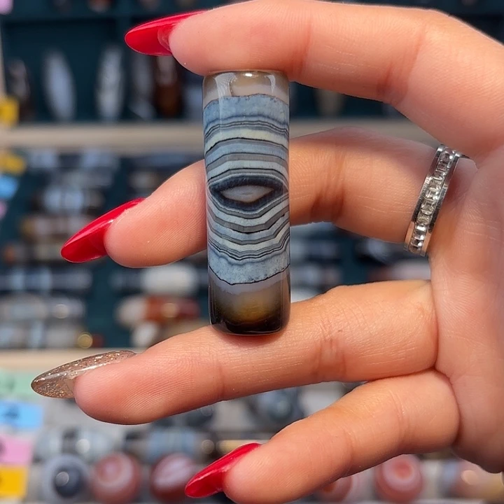 鲲***玛瑙/玉髓合金珠宝奇石