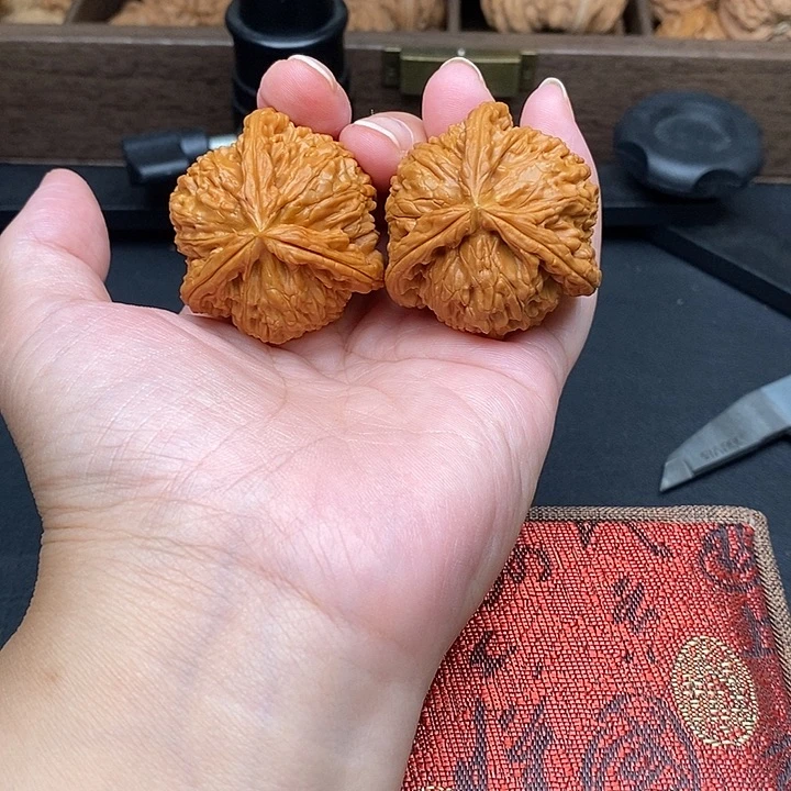 把件文玩核桃白奔