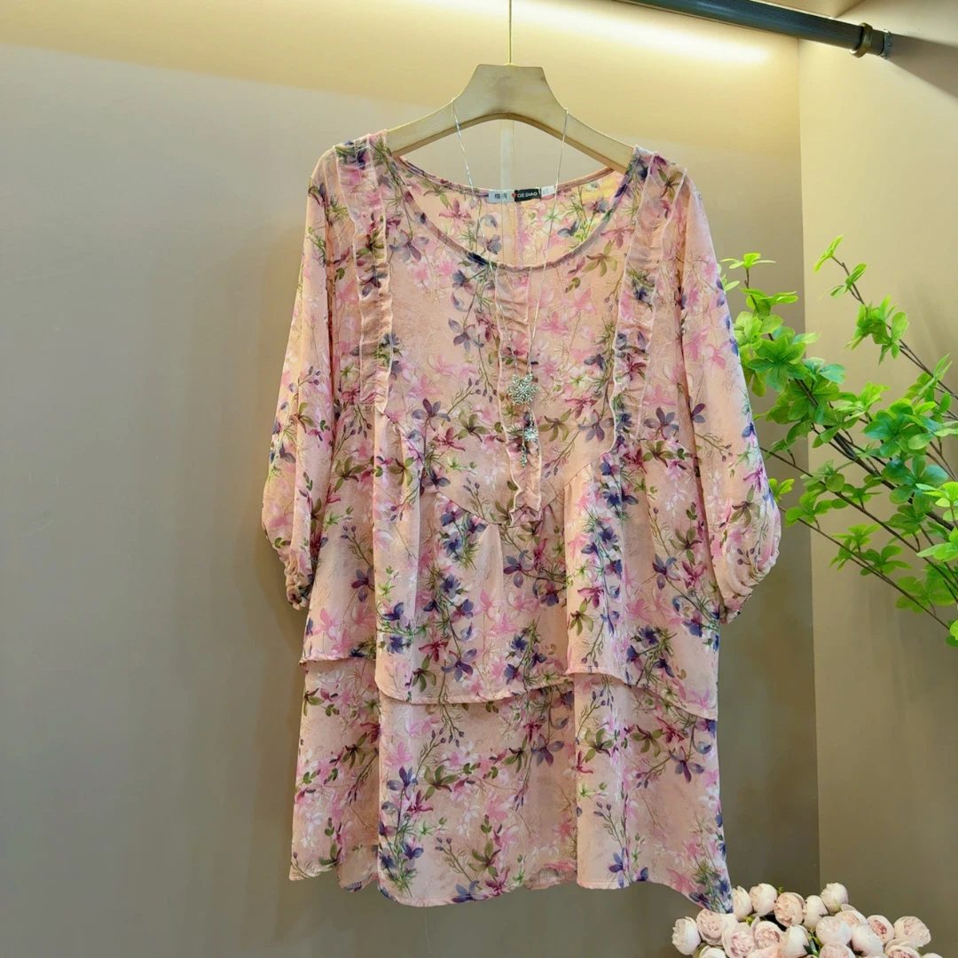 2025年夏季新款显瘦气质时尚花边拼接碎花百搭上衣（长75左右）